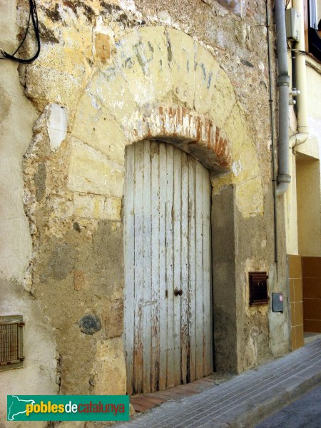 El Morell - Carrer Major (Foto: Albert Esteves, 2008) El Morell - Carrer Major