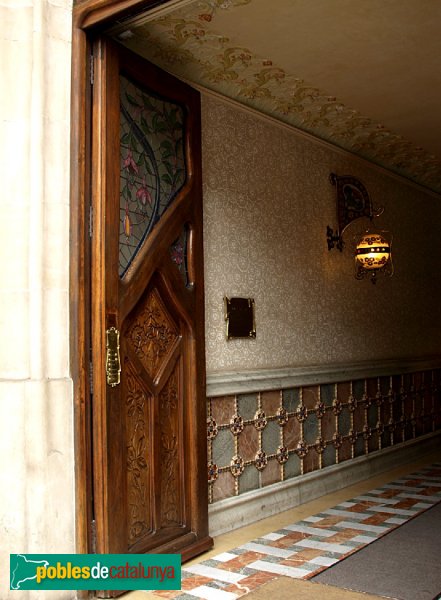 Barcelona - Casa Granell Manresa (Gran Via, 582) (Foto: Wikimedia Commons, 2007) Barcelona - Casa Granell Manresa (Gran Via, 582)