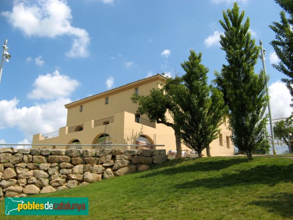 Cornellà de Llobregat - Can Tirel (Foto: Albert Esteves, 2008) Cornellà de Llobregat - Can Tirel