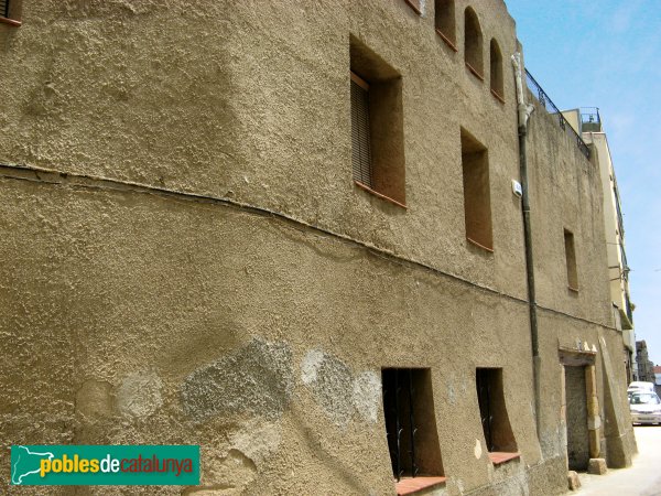 Vilallonga del Camo - Casa Mestres (Foto: Albert Esteves, 2008) Vilallonga del Camo - Casa Mestres