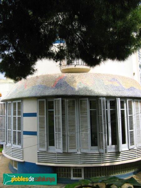 Sant Joan Despí - Torre de la Creu (Foto: Albert Esteves, 2008) Sant Joan Despí - Torre de la Creu