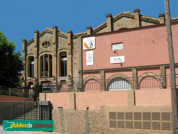 Sant Vicenç dels Horts - Centre Catòlic (Foto: Albert Esteves, 2008) Sant Vicenç dels Horts - Centre Catòlic