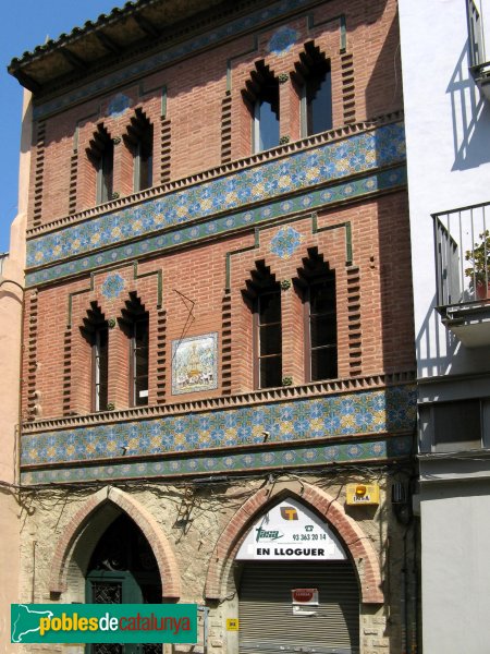 L'Hospitalet de Llobregat - Casa Macari Golferichs (Foto: Albert Esteves, 2008) L'Hospitalet de Llobregat - Casa Macari Golferichs