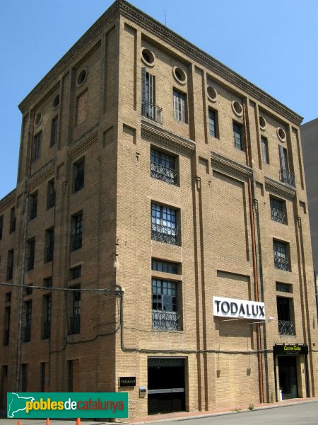 L'Hospitalet de Llobregat - Fàbrica Cosme Toda (Foto: Albert Esteves, 2008) L'Hospitalet de Llobregat - Fàbrica Cosme Toda