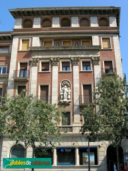 L'Hospitalet de Llobregat - Edifici de la Caixa (Foto: Albert Esteves, 2008) L'Hospitalet de Llobregat - Edifici de la Caixa