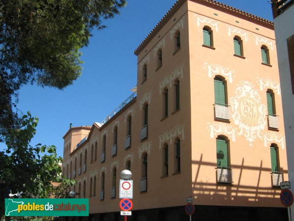 Salou - Edifici Sol i Mar (Foto: Albert Esteves, 2008) Salou - Edifici Sol i Mar