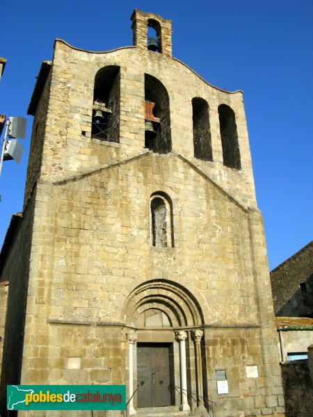 Pau - Església de Sant Martí (Foto: Albert Esteves, 2008) Pau - Església de Sant Martí