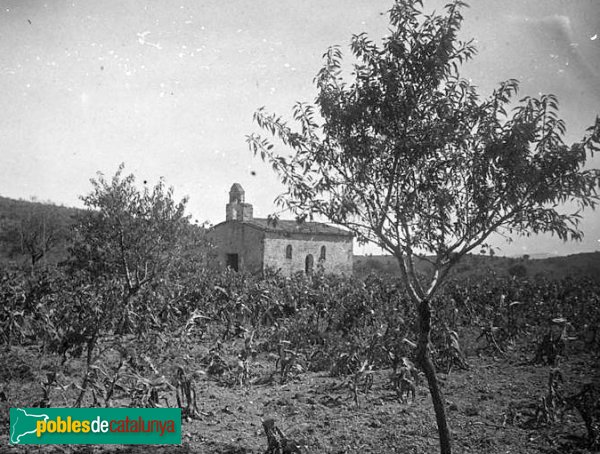 Castellví de Rosanes - Capella de Sant Jaume (Foto: Josep Salvany - Fons Salvany, Biblioteca de Catalunya, 1923) Castellví de Rosanes - Capella de Sant Jaume