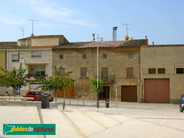 Castellnou de Seana - Cal Blassó (Foto: Albert Esteves, 2008) Castellnou de Seana - Cal Blassó