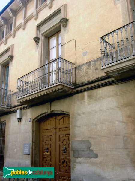 Esparreguera - Casa del carrer Cavallers, 20 (Foto: Albert Esteves, 2006) Esparreguera - Casa del carrer Cavallers, 20