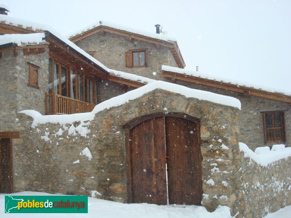 Martinet i Montellà - Estana nevat (Foto: <i>Frederic de Buen</i>, 2008) Martinet i Montellà - Estana nevat