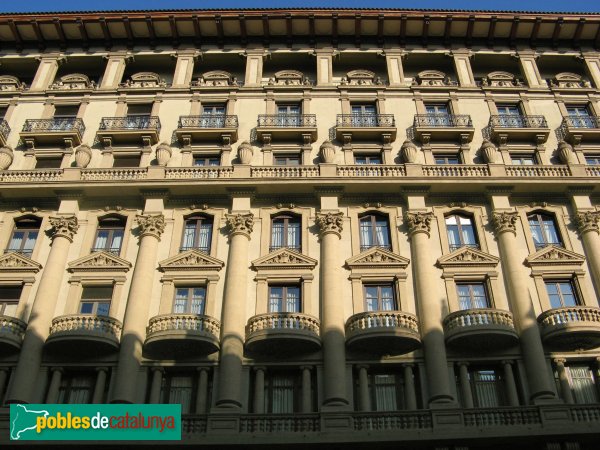 Barcelona - Via Laietana, 8-10 (Foto: Albert Esteves, 2008) Barcelona - Via Laietana, 8-10