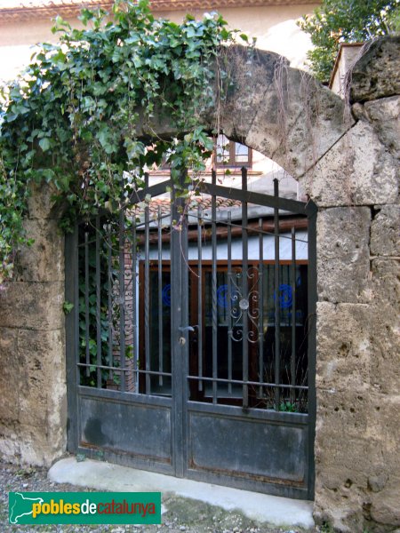 Capellades -Ca n'Alòs (Foto: Albert Esteves, 2009) Capellades -Ca n'Alòs