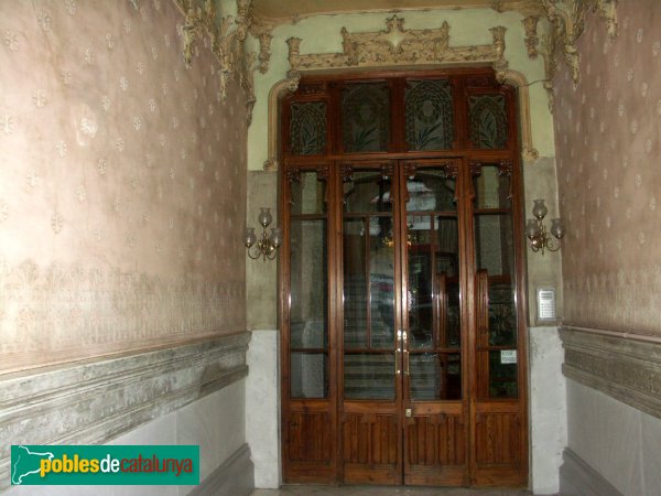 Barcelona - Plaça Lesseps, 30-32 (Cases Ramos) (Foto: Valentí Pons, 2009) Barcelona - Plaça Lesseps, 30-32 (Cases Ramos)