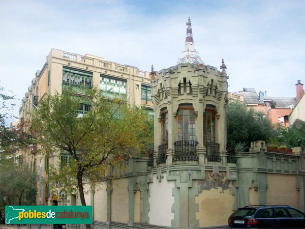 Barcelona - Plaça Lesseps, 30-32 (Cases Ramos) (Foto: Valentí Pons, 2009) Barcelona - Plaça Lesseps, 30-32 (Cases Ramos)