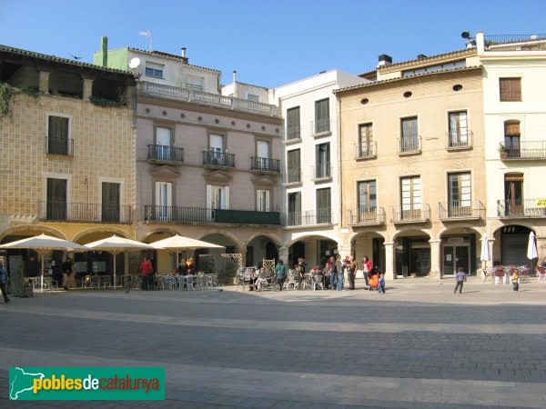 Igualada - Plaça de l'Ajuntament (Foto: Albert Esteves, 2009) Igualada - Plaça de l'Ajuntament