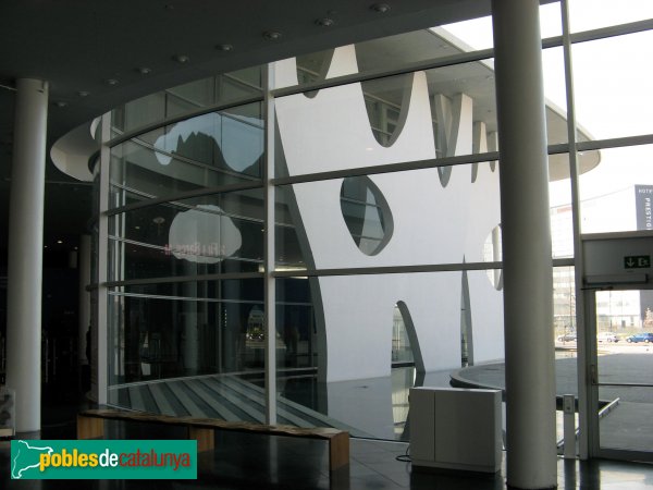 L'Hospitalet de Llobregat - Fira de Barcelona, Gran Via, porta nord (Foto: Albert Esteves, 2009) L'Hospitalet de Llobregat - Fira de Barcelona, Gran Via, porta nord