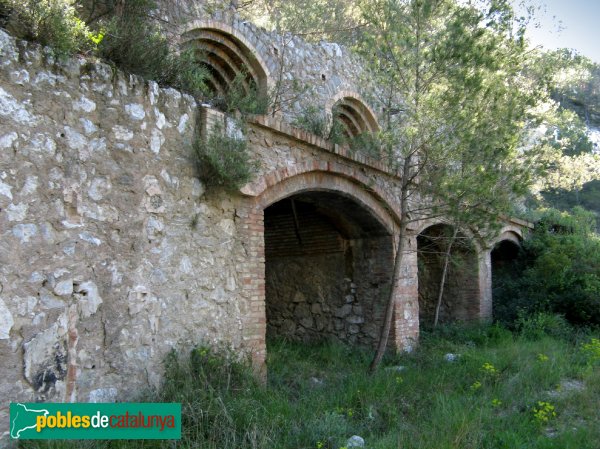 Òdena - Forn de guix La Productora (Foto: Albert Esteves, 2009) Òdena - Forn de guix La Productora