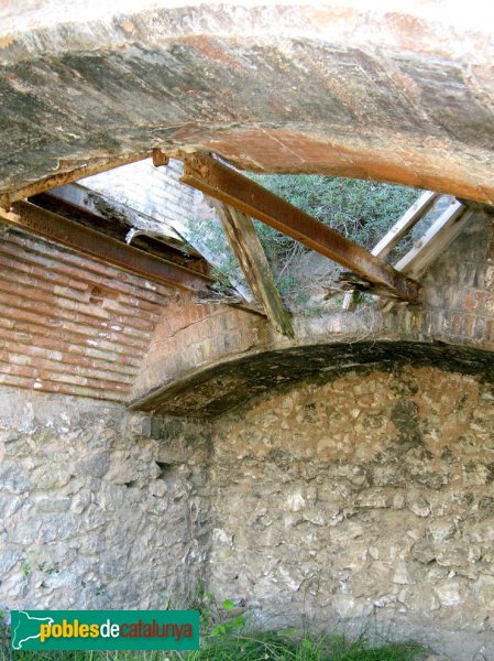 Òdena - Forn de guix La Productora (Foto: Albert Esteves, 2009) Òdena - Forn de guix La Productora