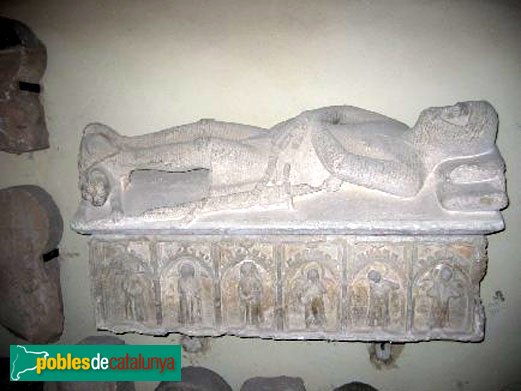 Sant Martí de Tous - Sarcòfag gòtic (Foto: Ajuntament) Sant Martí de Tous - Sarcòfag gòtic