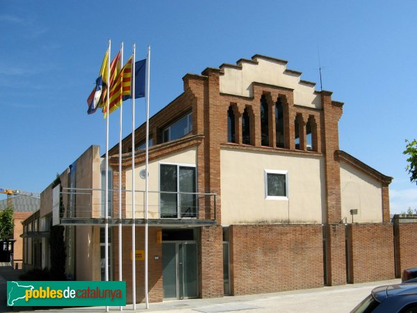 Santa Margarida de Montbui - La Vinícola (Foto: Albert Esteves, 2009) Santa Margarida de Montbui - La Vinícola