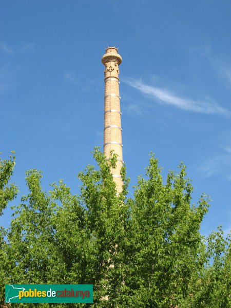 Santa Margarida de Montbui - La Vinícola, xemeneia (Foto: Albert Esteves, 2009) Santa Margarida de Montbui - La Vinícola, xemeneia
