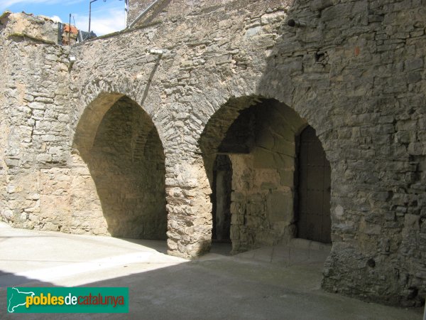 Sant Pere Sallavinera - La Fortesa (Foto: Albert Esteves, 2009) Sant Pere Sallavinera - La Fortesa