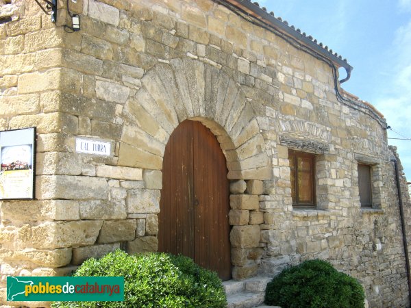 Pujalt - La Guàrdia Pilosa, cal Torra (Foto: Albert Esteves, 2009) Pujalt - La Guàrdia Pilosa, cal Torra