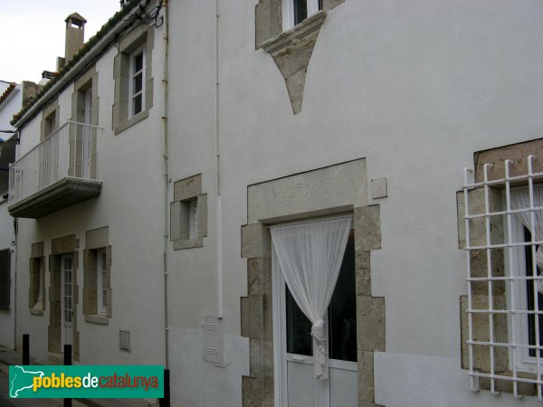 L'Escala - Carrer Cargol (Foto: Albert Esteves, 2009) L'Escala - Carrer Cargol