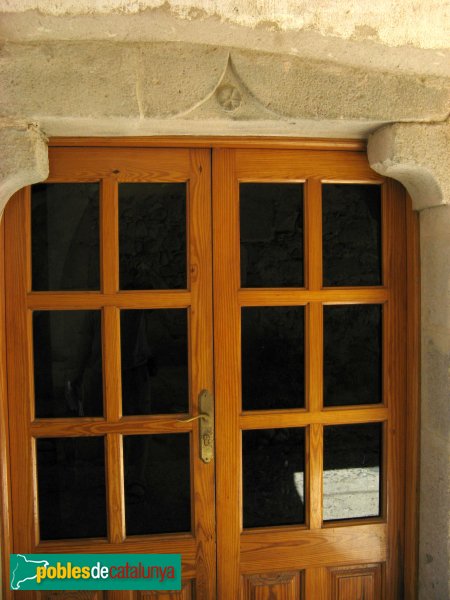 Torroella de Fluvià - Can Sopa, porta (Foto: Albert Esteves, 2009) Torroella de Fluvià - Can Sopa, porta