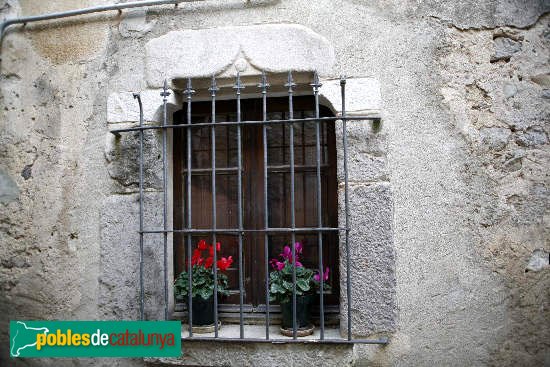 Torroella de Fluvià - Cal Sopa (Foto: Albert Martínez-cultura.gencat.net, 2009) Torroella de Fluvià - Cal Sopa