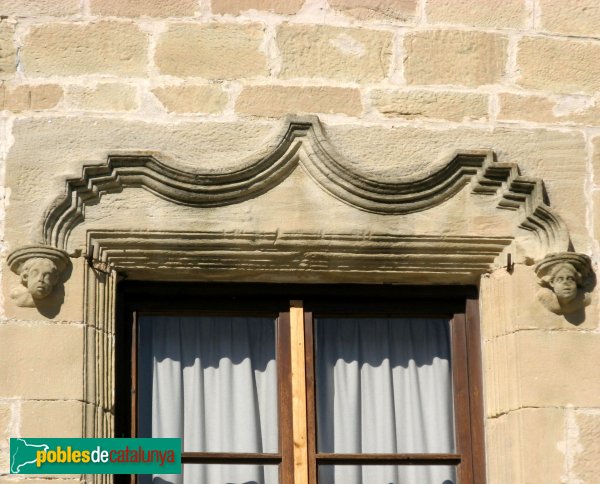 Santa Coloma de Queralt - Castell, finestra renaixentista