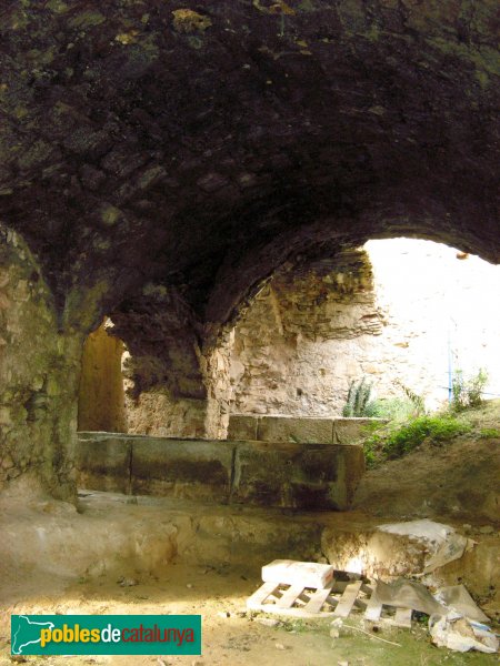 Pontils - Molí de la Fàbrica (Foto: Albert Esteves, 2009) Pontils - Molí de la Fàbrica