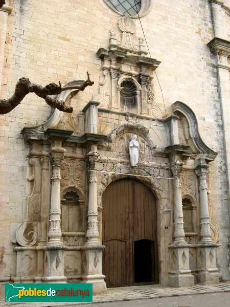 Sarral - Església de Santa Maria, portalada barroca (Foto: Albert Esteves, 2010) Sarral - Església de Santa Maria, portalada barroca