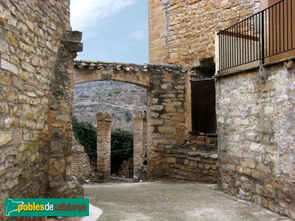 Vallfogona de Riucorb - Castell (Foto: Albert Esteves, 2010) Vallfogona de Riucorb - Castell