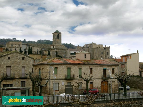 Vallfogona de Riucorb - Panoràmica amb l'església i el castell (Foto: Albert Esteves, 2010) Vallfogona de Riucorb - Panoràmica amb l'església i el castell