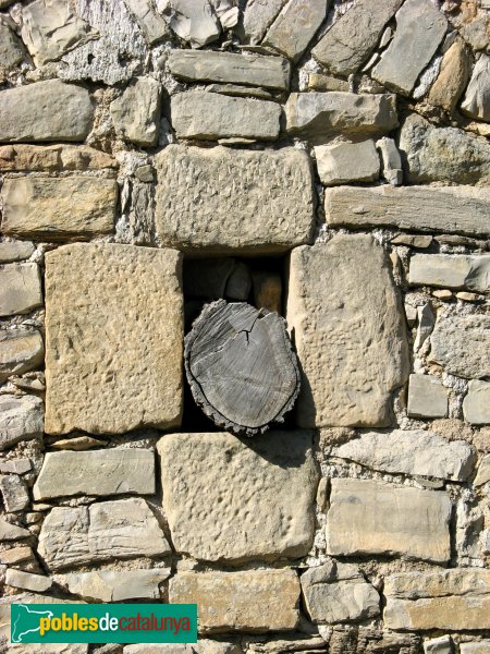 Llorac - Castell (Foto: Albert Esteves, 2010) Llorac - Castell