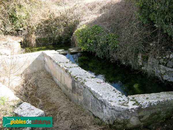 La Sala de Comalats - Safareigs (Foto: Albert Esteves, 2010) La Sala de Comalats - Safareigs