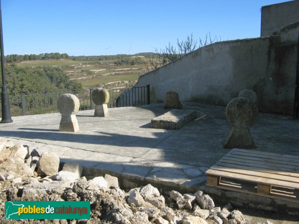 Belltall - Plaça del Fossar (Foto: Albert Esteves, 2010) Belltall - Plaça del Fossar