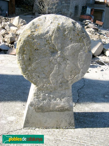 Belltall - Estela discoïdal (Foto: Albert Esteves, 2010) Belltall - Estela discoïdal