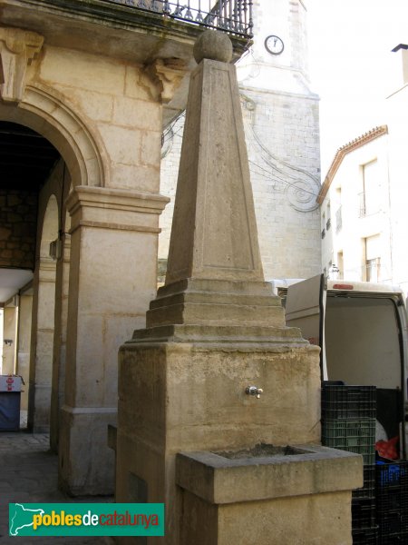 Solivella - Font de la plaça Major (Foto: Albert Esteves, 2010) Solivella - Font de la plaça Major
