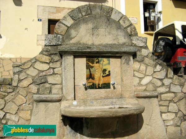 Solivella - Font de la plaça Sant Joan (Foto: Albert Esteves, 2010) Solivella - Font de la plaça Sant Joan