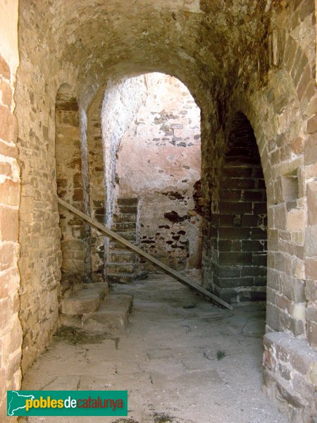 Rellinars - Església vella de Sant Pere i Sant Fermí, nau preromànica (Foto: Albert Esteves, 2010) Rellinars - Església vella de Sant Pere i Sant Fermí, nau preromànica