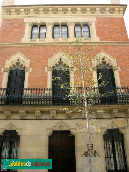 Terrassa - Casa Joaquima Pujals (Foto: Albert Esteves, 2010) Terrassa - Casa Joaquima Pujals