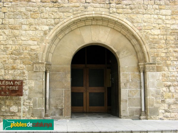 Rubí - Església de Sant Pere. Portalada romànica (Foto: Albert Esteves, 2010) Rubí - Església de Sant Pere. Portalada romànica
