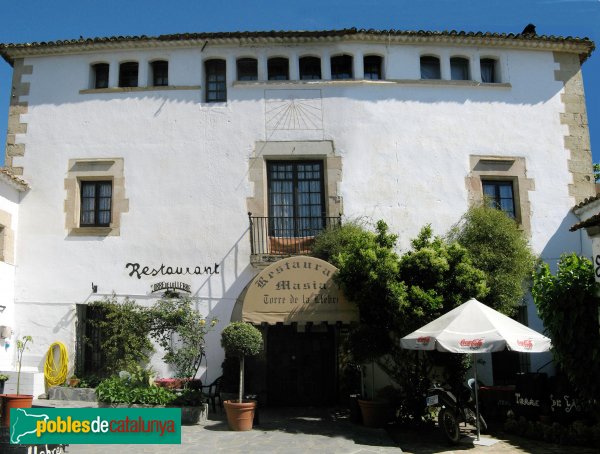 Rubí - Torre de la Llebre (Foto: Albert Esteves, 2010) Rubí - Torre de la Llebre