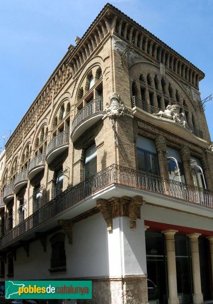 Barcelona - Cooperativa la Fraternitat (Foto: Albert Esteves, 2010) Barcelona - Cooperativa la Fraternitat