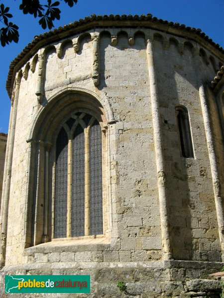 Sant Cugat del Vallès - Absis del monestir, absis central (Foto: Albert Esteves, 2010) Sant Cugat del Vallès - Absis del monestir, absis central