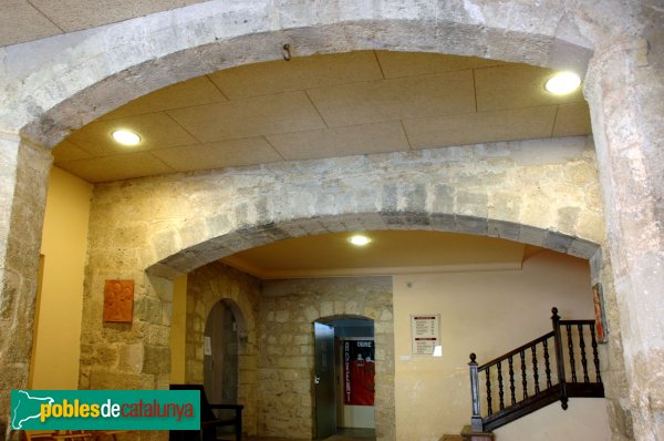 Sant Cugat del Vallès - Palau abacial, interior (Foto: <i>Josep Renalias</i>, 2007) Sant Cugat del Vallès - Palau abacial, interior