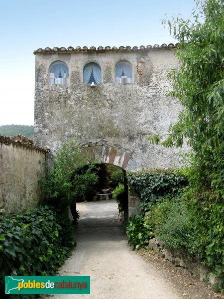 Vallirana - Mas Vell del Lledoner (Foto: Albert Esteves, 2010) Vallirana - Mas Vell del Lledoner